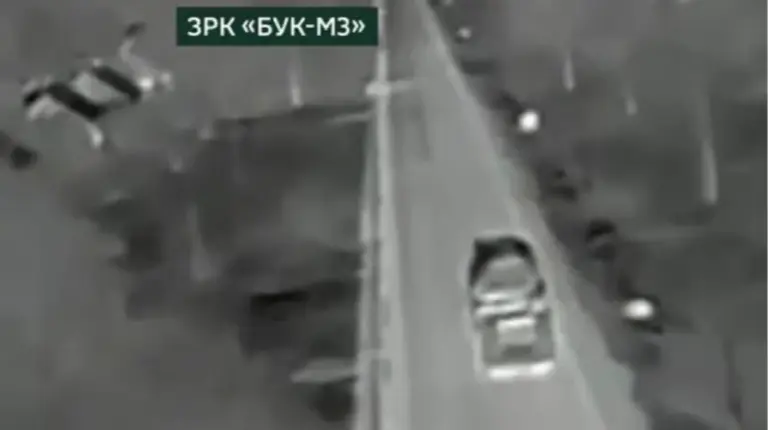Ураження російського зенітно-ракетного комплексу «Бук-М3» безпілотником прикордонного підрозділу «Фенікс» (скриншот з відео