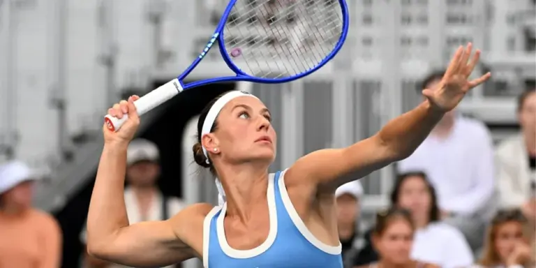 Марта Костюк під час матчу третього кола WTA 1000 у Торонто проти Медісон Кіз