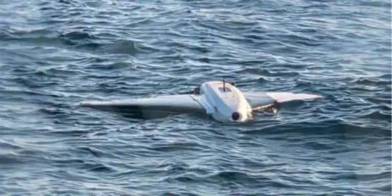 Румунські військові та рятувальні служби біля морського газового проєкту Neptun Deep у Чорному морі після контрольованого