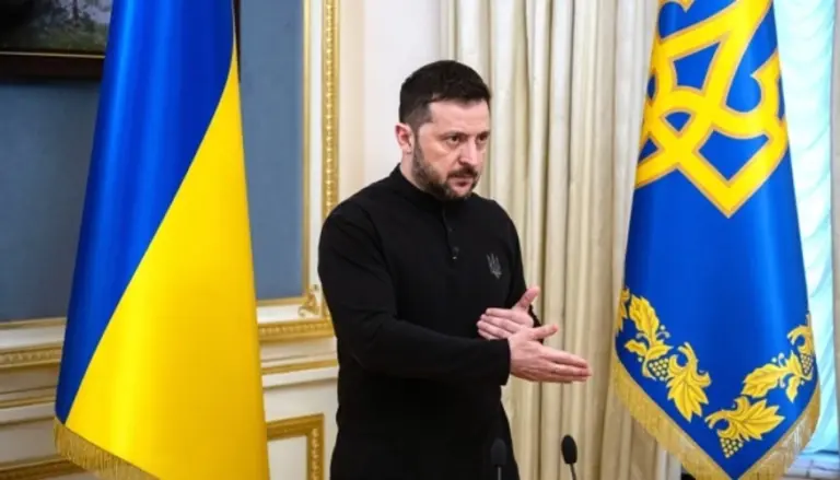 Володимир Зеленський під час спілкування з журналістами